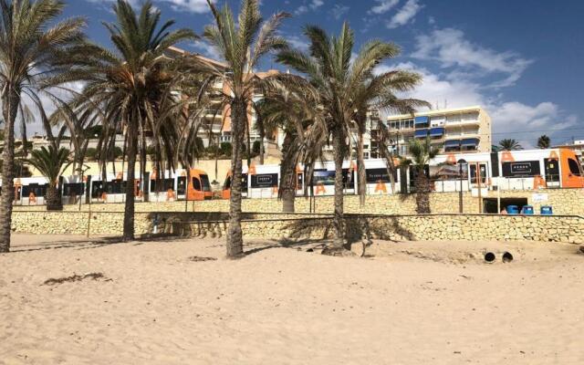 Apartamento con piscina y parking