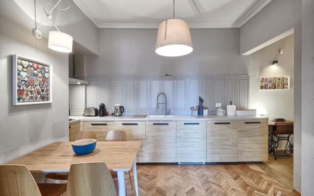 Baratero Opera Apartment