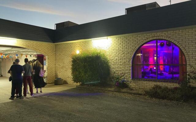 Charlton Motel - Victoria