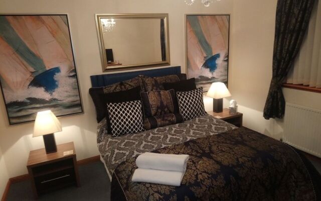 One Strathview B&B