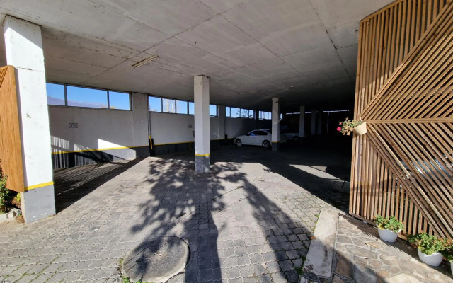 Hotel Yal Restaurant