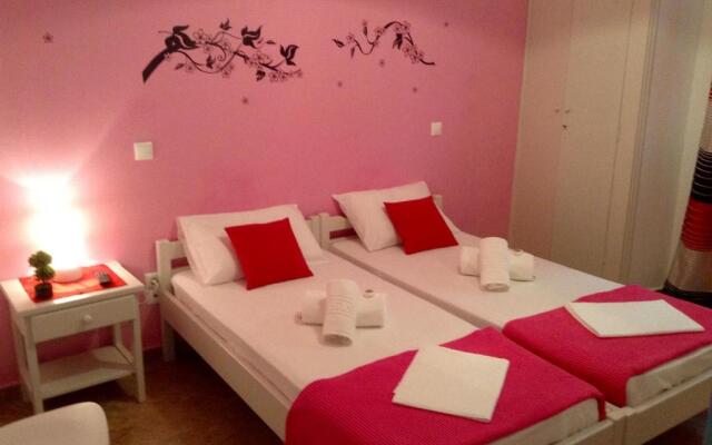 Nikoletta Rooms