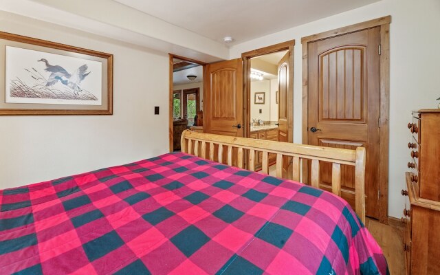 Mallard Landing Lakefront