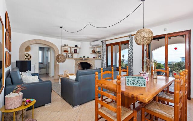 VILLA NURIANA in Cala´n Blanes