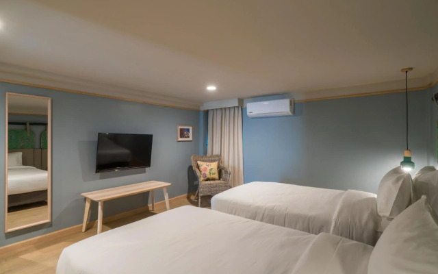 The Blanket Hotel