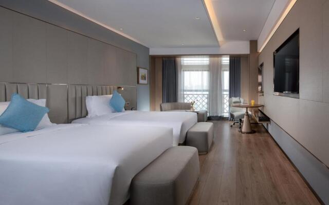 Golden Tulip Hotel