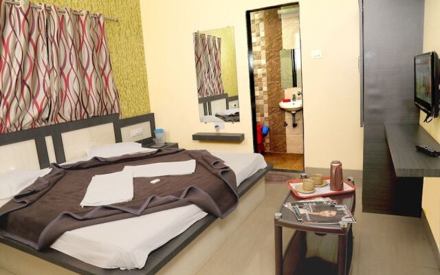 OYO 12260 Traveler's inn