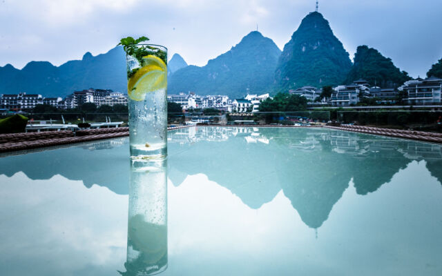 Sea Lily Yangshuo Riverside Resort