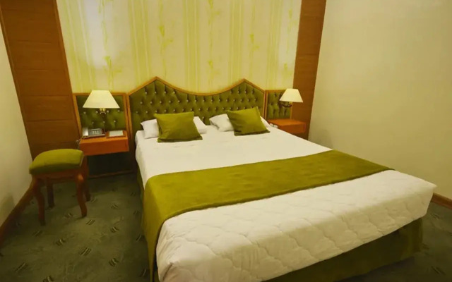 Park Saadi Hotel