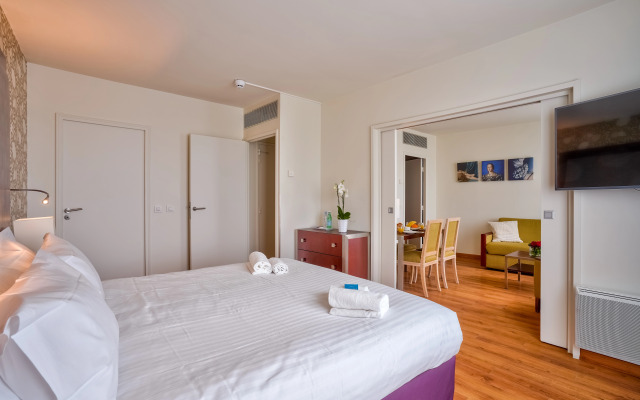 Отель Clarion Paris CDG Airport