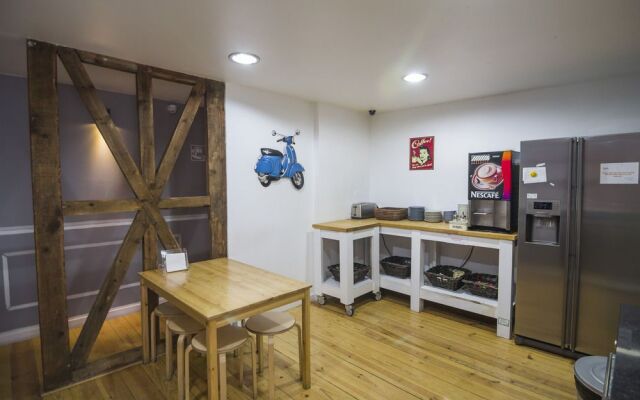 Stay Inn Lisbon Hostel