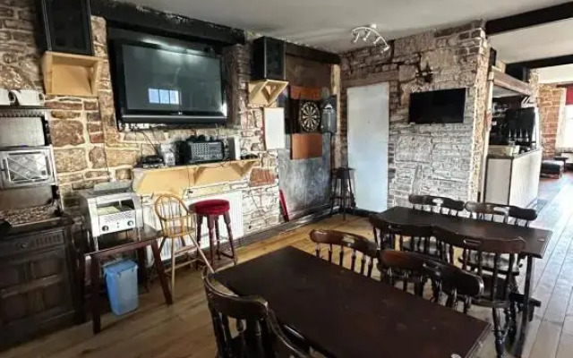 Ecclefechan Hotel