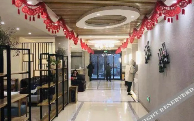 Zhengzhou 9-day Qianhe Hotel