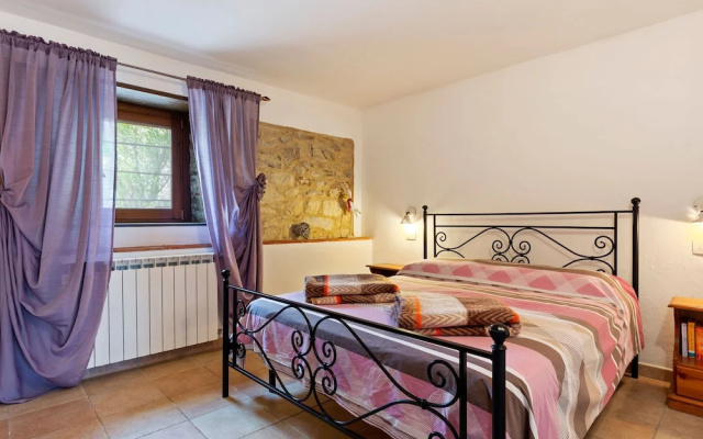 Beautiful Holiday Home in Chianti With Swimming Pool