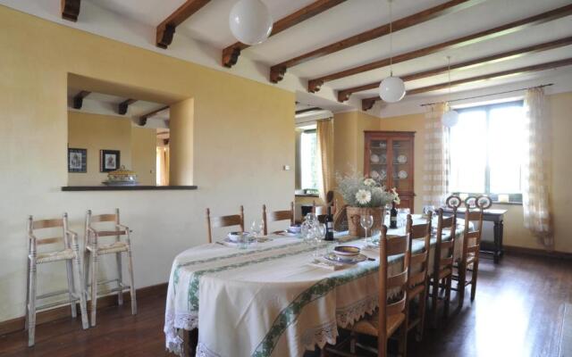 Villa Augusta Sleeps 14 Exclusive Pool