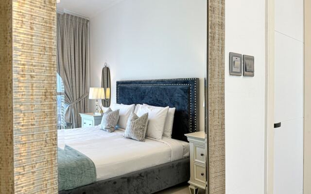 HiGuests - The Marina Torch