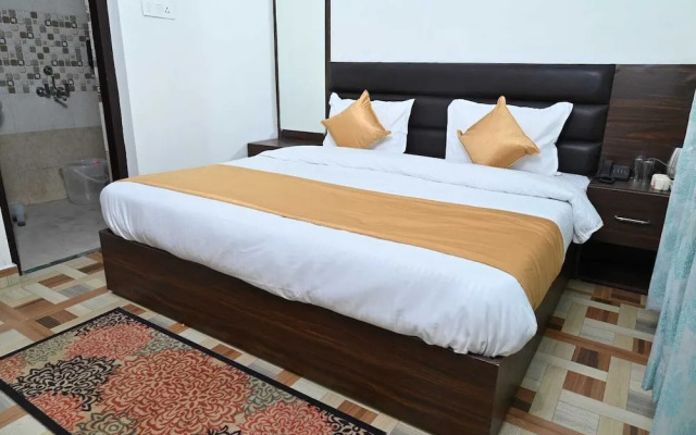 Akansha The Lake View