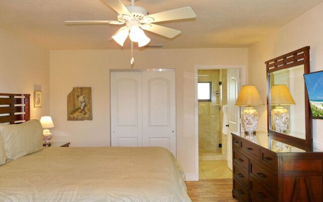 West-facing Home With Pool and 2nd Floor Porch