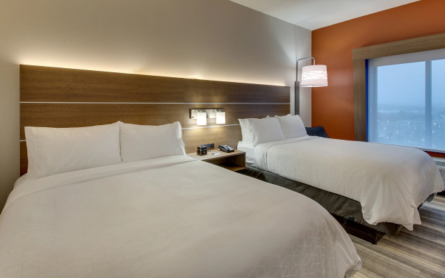 Holiday Inn Express & Suites Nashville Metrocenter Downtown by IHG