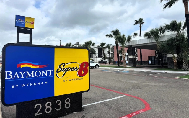 Super 8 by Wyndham Corpus Christi Airport