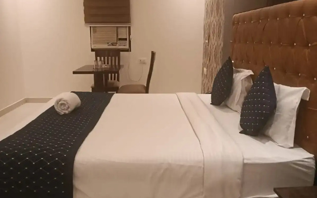 Hotel Iconic Suites by Excellent Hospitality