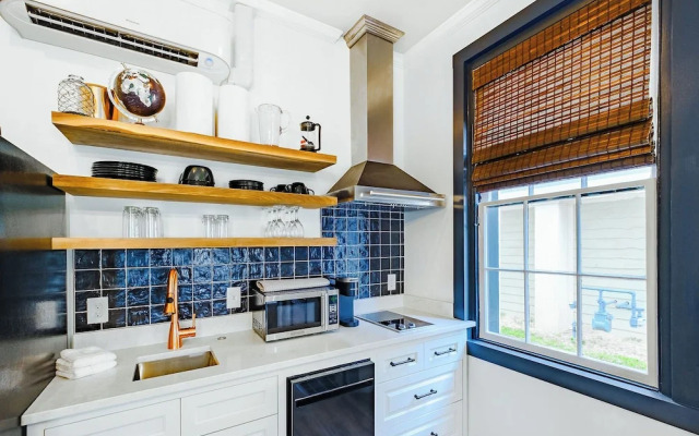 Old Spanish House- C, The Madeleine Suite