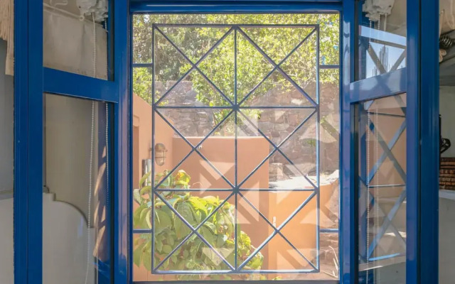 Absolute Perdika Aegina