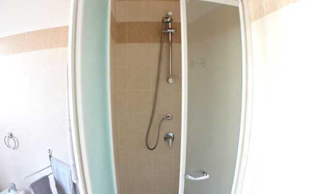 B&B Stradivari