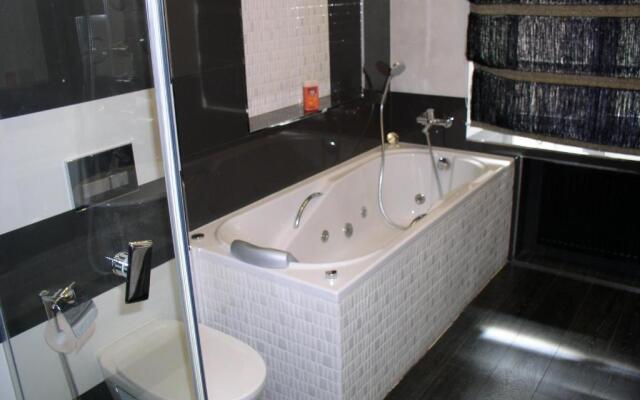 One bedroom. Lux. 42.Shota Rustaveli str. Centre