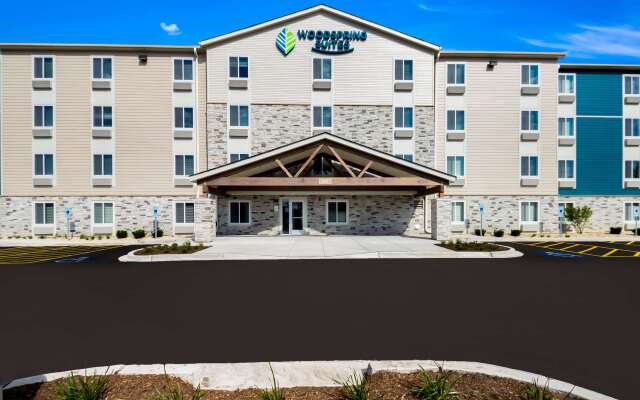 WoodSpring Suites Chicago Addison