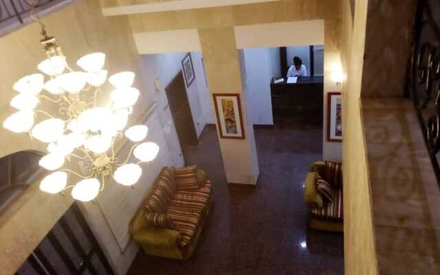 Dees Hotels Apartment & Suites