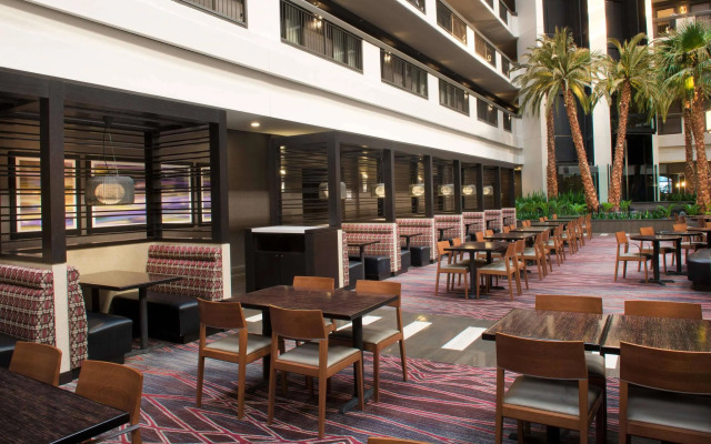 Embassy Suites by Hilton Las Vegas