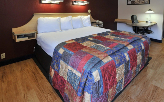 Red Roof Inn Columbus - Grove City