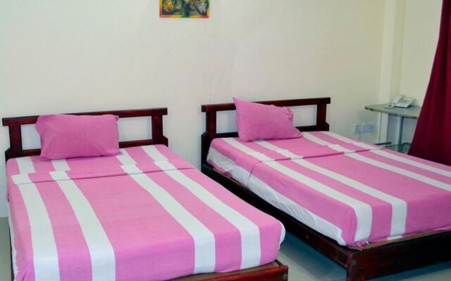 Thampa Tourist Hotel in Vavuniya