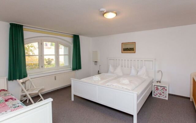 2 Villa Blanck Comfortable Holiday Residence