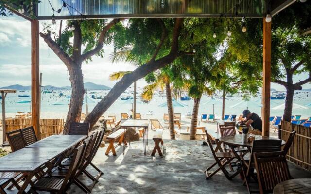 Villa Đảo Hoa Vàng Cam Ranh - Venue Travel