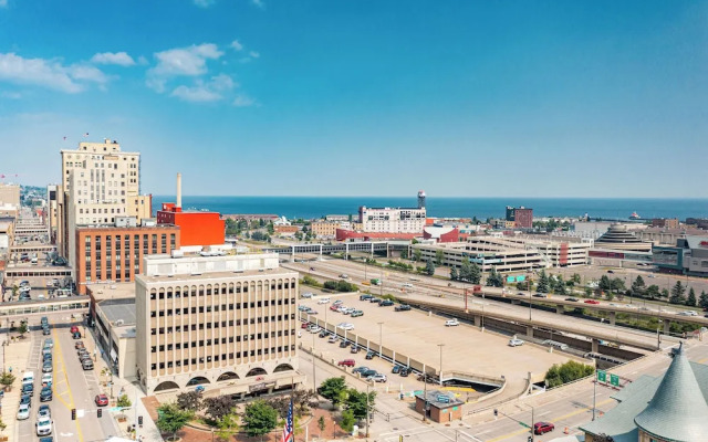 Force on 5th Avenue Hotel