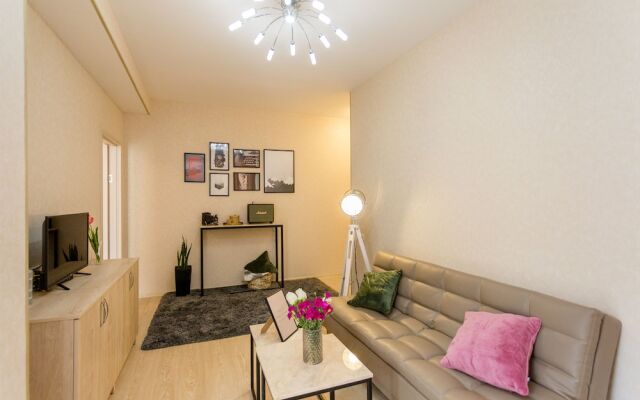 Falcon Apartments Stamba