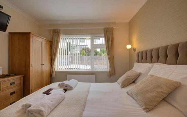Fair Winds Guest House