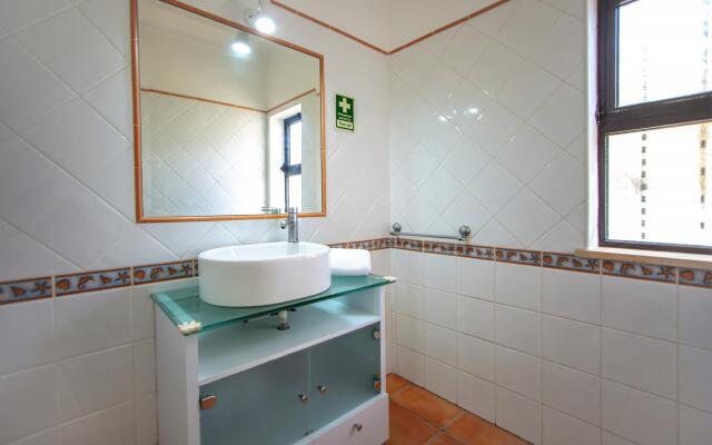 Villa Miracampo by Portucasa