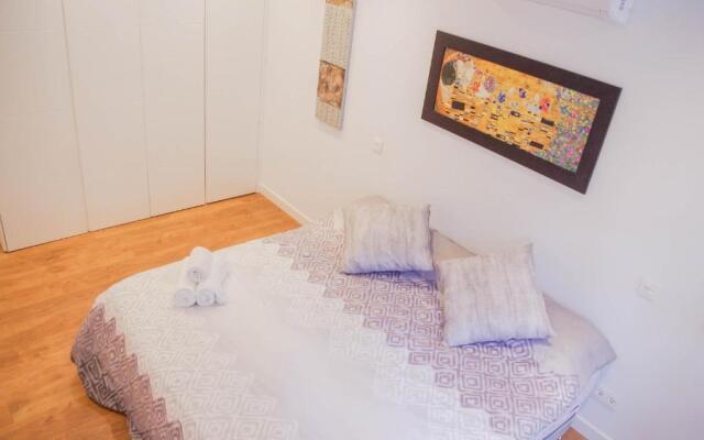 New! Amazing Luxurious Apartment In Madrid Center