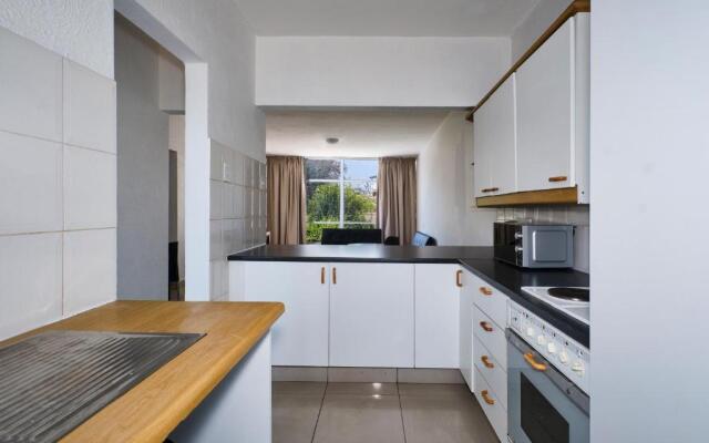 Inn & Out Sandton Park