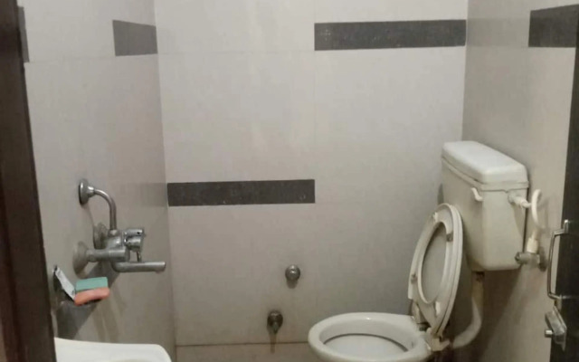 Goroomgo Neelam Indore