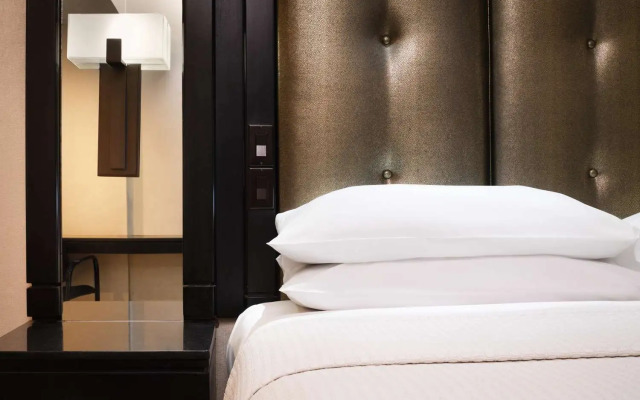 Terra Nova, BW Premier Collection