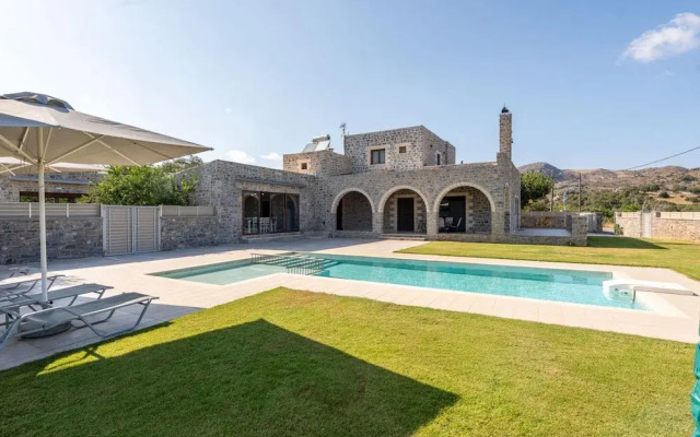 Villa Vilana With Private Pool