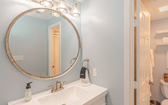 Kontiki Bayfront Condos