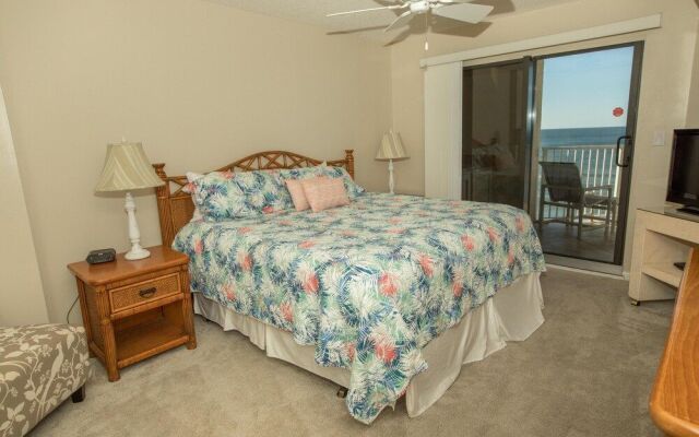 Inlet Reef 603 2 Bedroom Condo by RedAwning