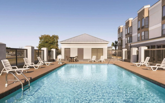 Country Inn & Suites by Radisson, Florence, SC