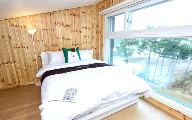 Yeosu Pierre Mont Pension