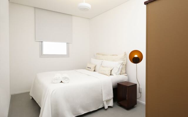 Tabas by Blueground Arinda